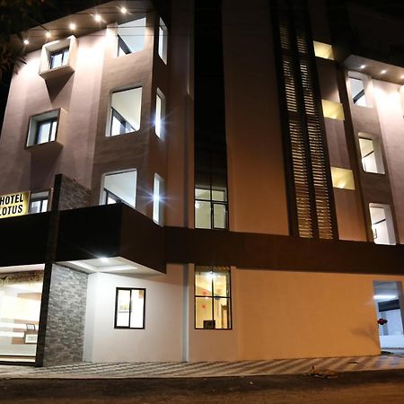 Hotel Lotus Chandrapur ภายนอก รูปภาพ