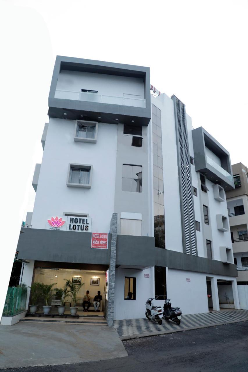 Hotel Lotus Chandrapur ภายนอก รูปภาพ